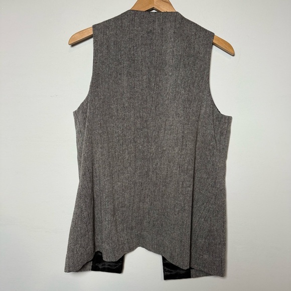 Chico's Tweed Gray with Gold and Silver Beaded Vest, Size 1 (8/10) - Picture 5 of 8